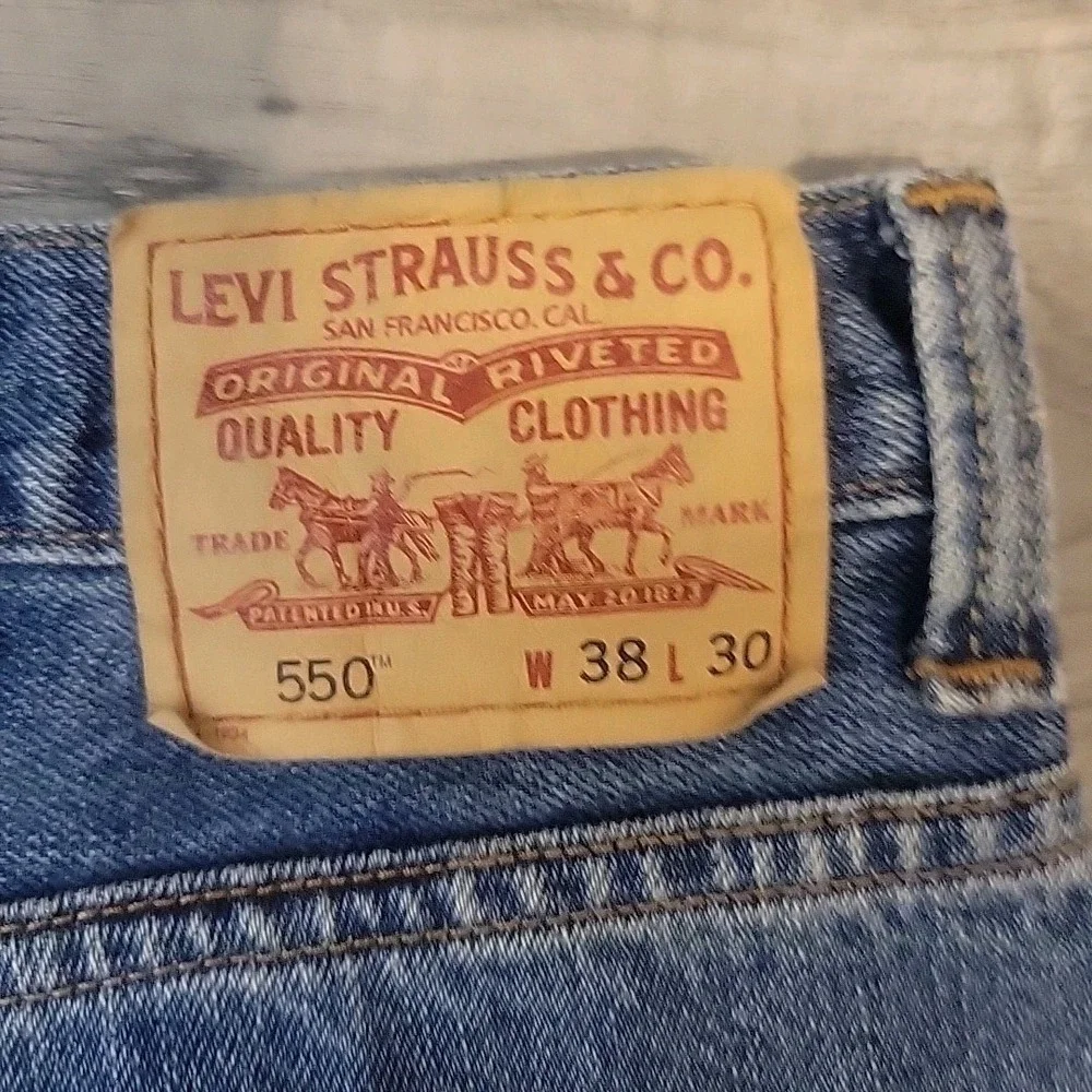 Levi's 550 Jeans Mens 38x30 Blue‎ Relaxed Fit Tapered Denim  NEW